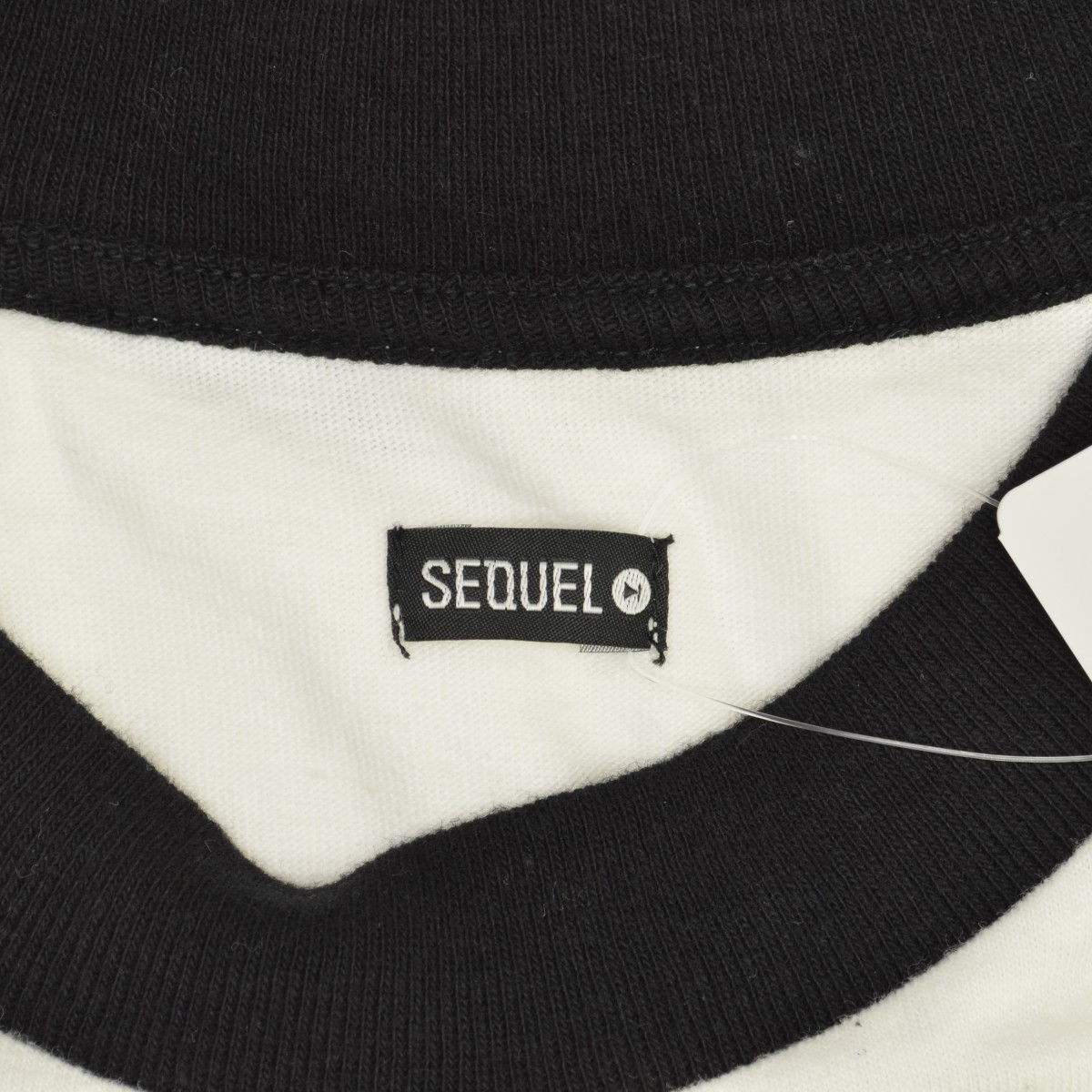 SEQUEL / シークエル 22SS SQ-22SS-ST-17 PRINT BORDER T-SHIRT BLACK x WHITE 半袖Tシャツ  -ブランド古着の買取販売カンフル